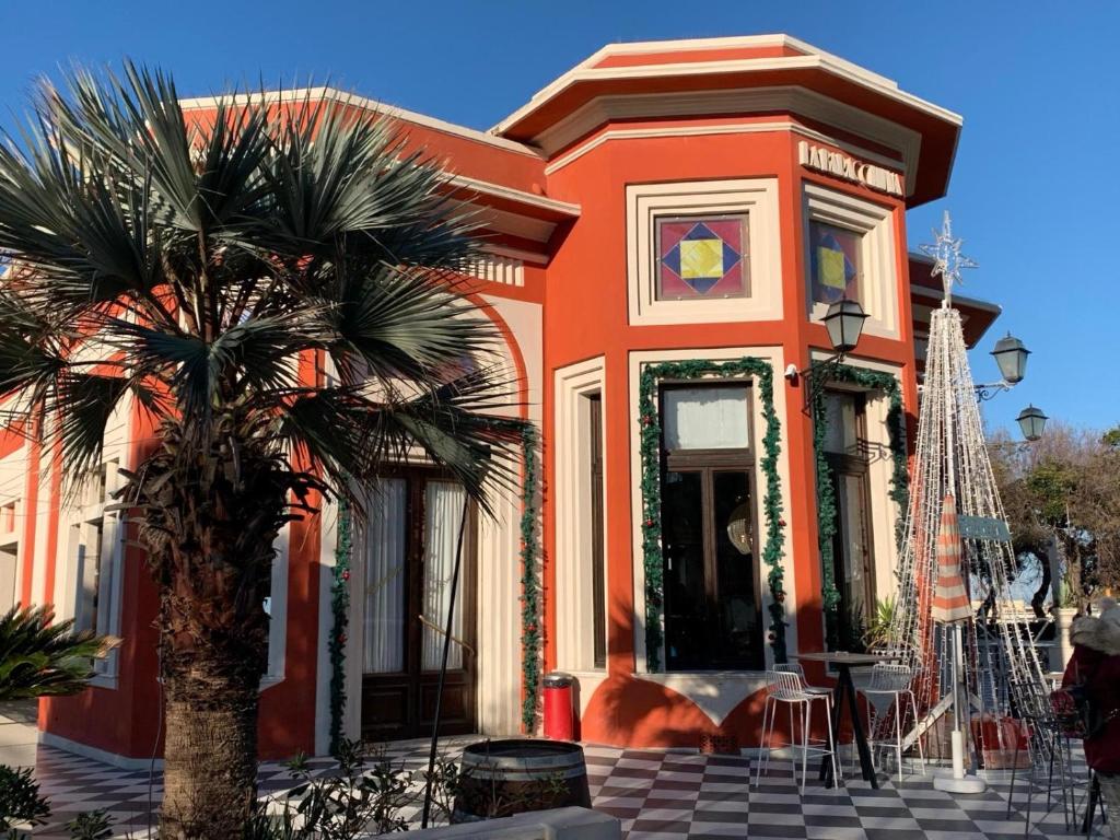 La Baracchina Rossa, il bar più famoso di Livorno sul mare